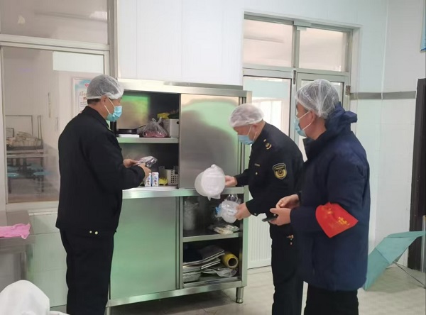 周至县市场监督管理局哑柏监管所积极开展 “3.15”消费者权益日系列宣传活动(图7) 周至县市场监督管理局哑柏监管所积极开展 “3.15”消费者权益日系列宣传活动(图7)
