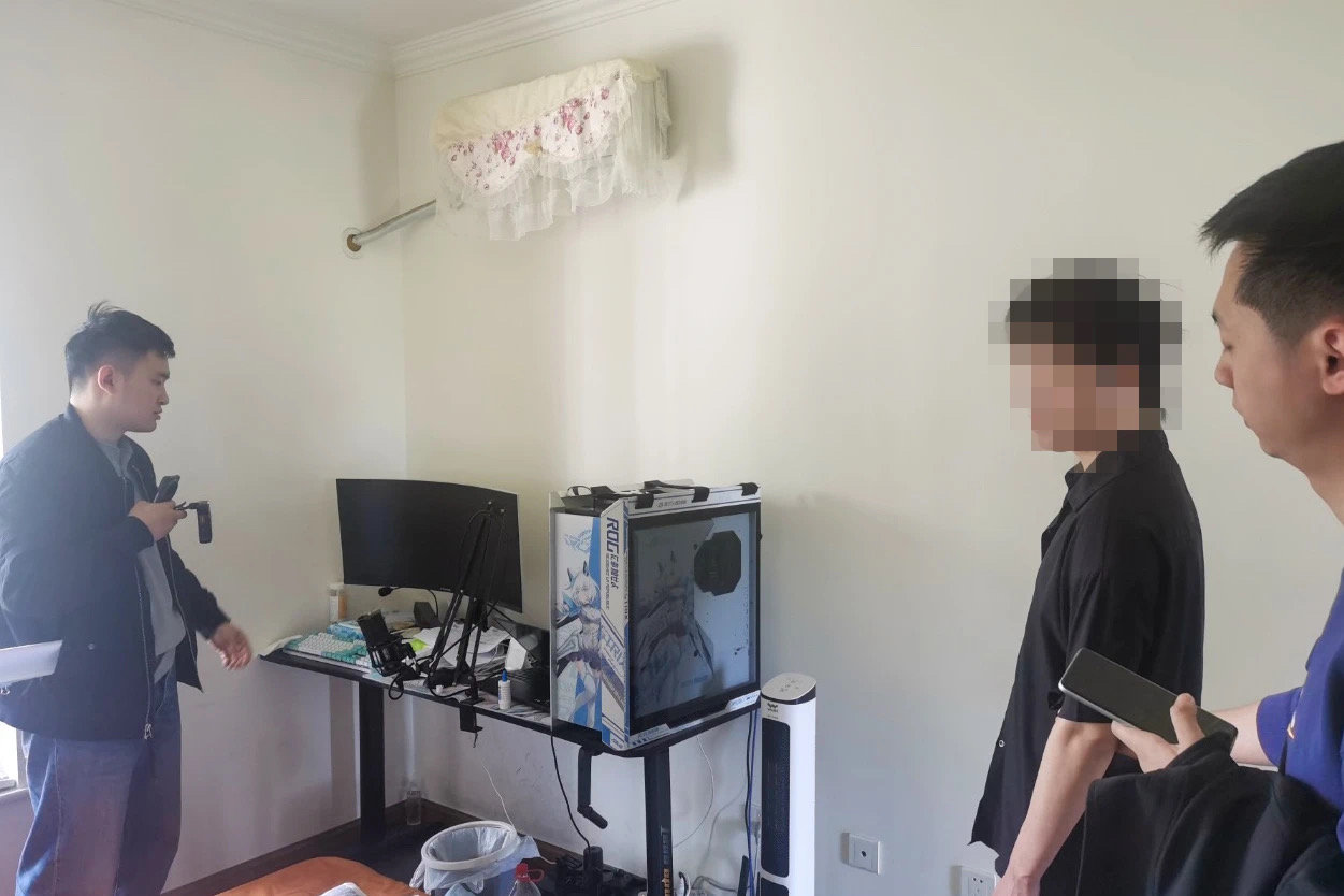 27岁小伙自学编程入歧途,制售“外挂”6年非法获利30万元(图1) 27岁小伙自学编程入歧途,制售“外挂”6年非法获利30万元(图1)