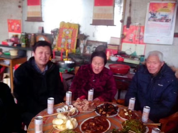 敬老爱老助老 把温暖传递给更多老年人(图1) 敬老爱老助老 把温暖传递给更多老年人(图1)